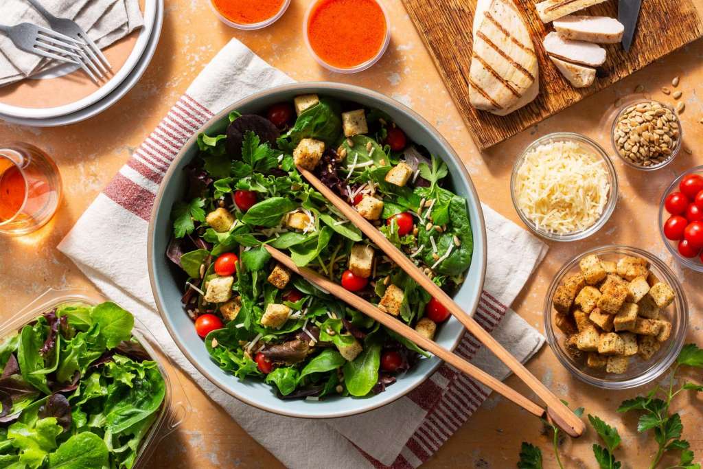 What Are the Best Organic Salads to Make?